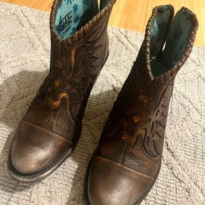 Corral cowgirl boots 8M